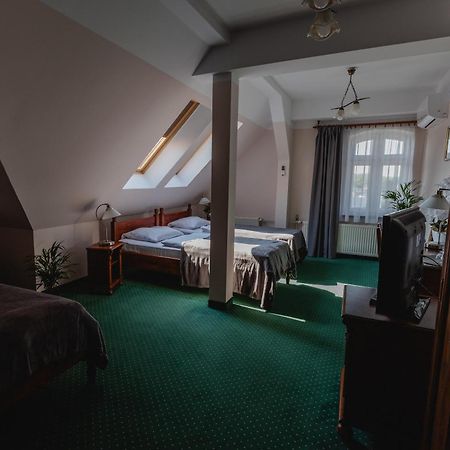 Hotel Aslan Tarnowskie Góry Εξωτερικό φωτογραφία